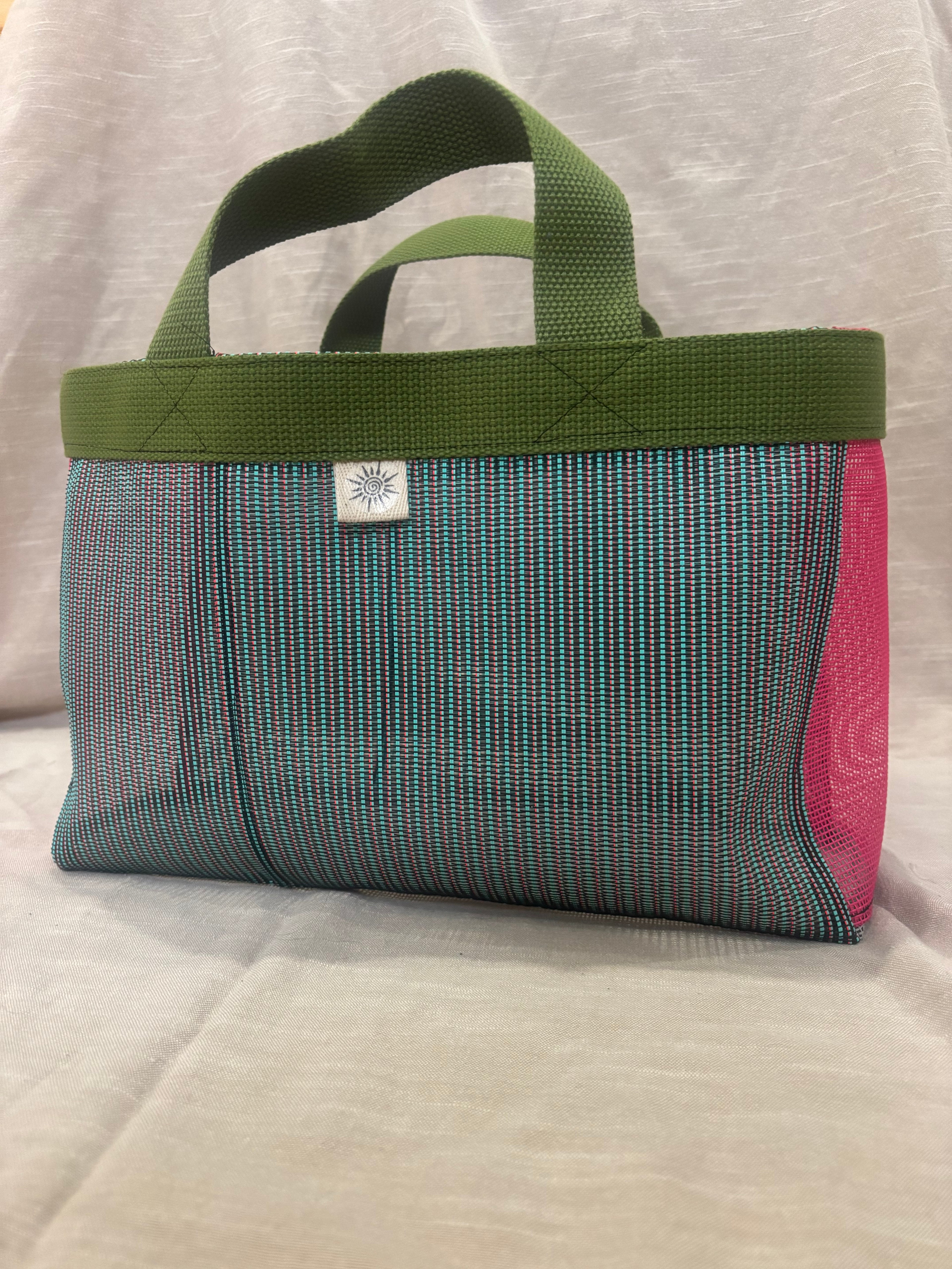 Wide tote